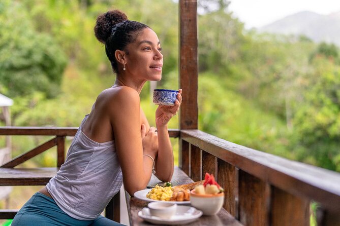 4-Hours Bike, Hike & Waterfall Tour in Blue Mountain with Lunch and Pick Up - The hike’s real star: 2.2 miles and over 1,500 feet of climbing