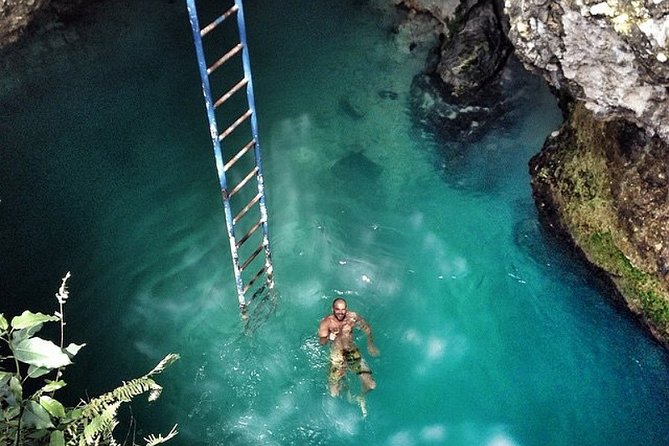 4. Negril Full-Day Guided / Sunset Tours 7miles Beach Blue Hole & Ricks Café - Stop 1: Blue Hole Mineral Spring, a mineral swim under limestone