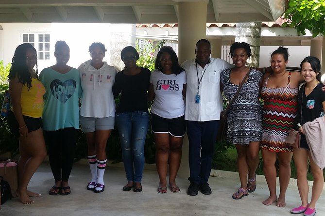 5. Montego Bay Private Highlite Sightseeing, SouvenirShoppingHalfDay Guided Tour - Guides and Group Pace: What You Can Hope For