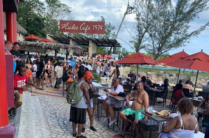 7 Mile Beach and Rick's Cafe in Negril from Montego Bay Private Tour - Who should book this Negril combo tour?