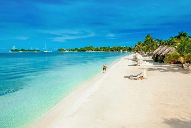 7 Mile Beach and Rick's Cafe in Negril from Montego Bay Private Tour - Seven Mile Beach: white sand, emerald sea, and a calmer pace