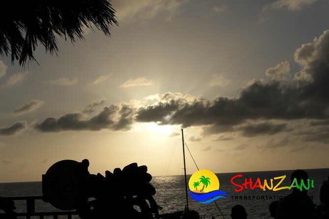 7 Mile Beach & Ricks Cafe with free Shopping experience - Getting started: hotel pickup, air-conditioning, and a true private day