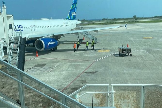 A "Private" Airport Transfer to any Resort in Montego Bay - From plane to resort, fast and focused