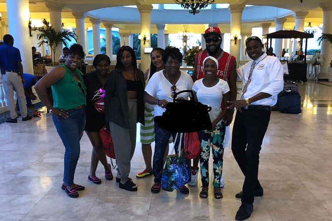 Airport MBJ Round Trip Transfers, to Montego Bay Airbnb & Resorts - The little details that make airport transfers feel smooth