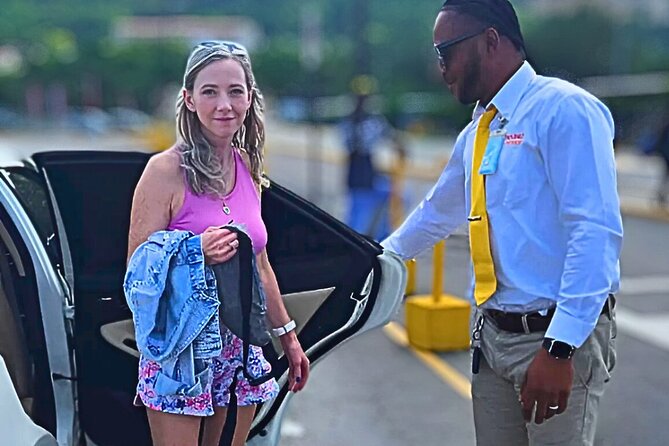 Airport Shuttle from Montego Bay (MBJ) to Hotel - Desk 8 at MBJ: how pickup actually works