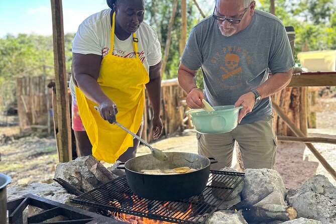 Authentic Jamaican Cooking Experience in the Mountain from mobay - The Market Stop: Choosing Produce, Herbs, and Spices Like a Local