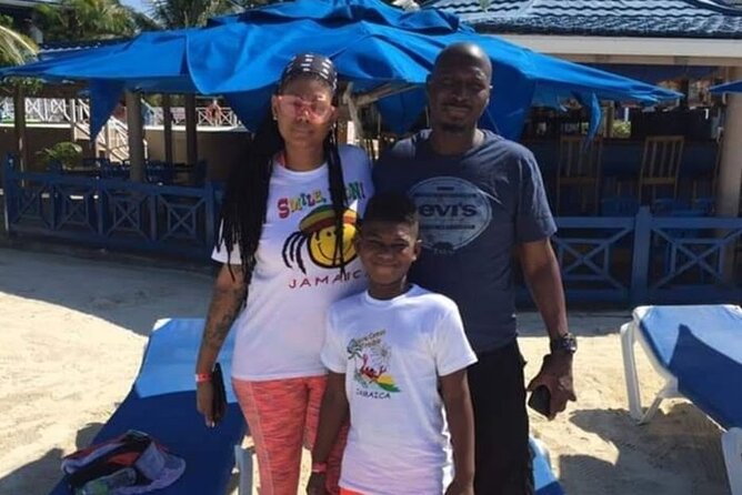 Bamboo Rafting Limestone Foot Massage/Negril 7 Miles Beach/Ricks Cafe Combo - Bamboo Rafting on the Lethe River, Plus a Limestone Foot Massage