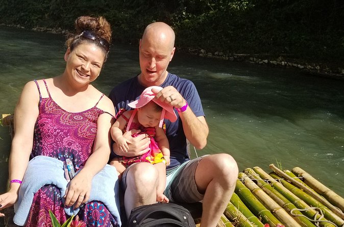 Bamboo River rafting with Limestone massage - Refreshments on the River: Coconuts, Beer, and the Lunch Gap