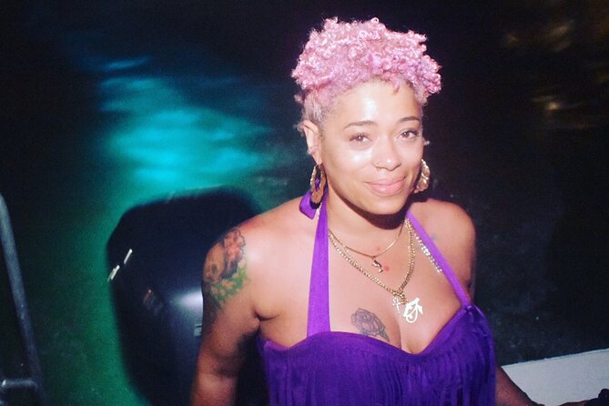 Bioluminescent Lagoon Tour: Night Swimming and Liming in Jamaica - Liming on shore: the part many people underestimate