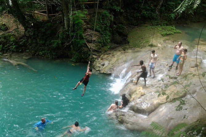Blue Hole and River Tubing from Montego Bay - Getting From Montego Bay to Ocho Rios: The Morning Drive Reality Check