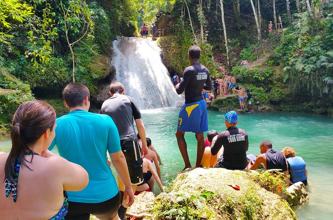 Blue Hole Falls & White River Tubing from Falmouth Jamaica - The quick Columbus Park lunch stop in Ocho Rios (10 minutes)