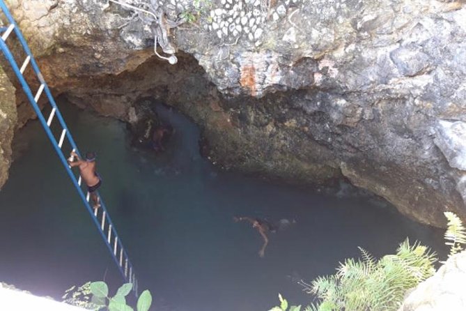 Blue Hole Mineral Spring and Rick's Cafe - Getting There From Montego Bay or Falmouth: Comfort Helps