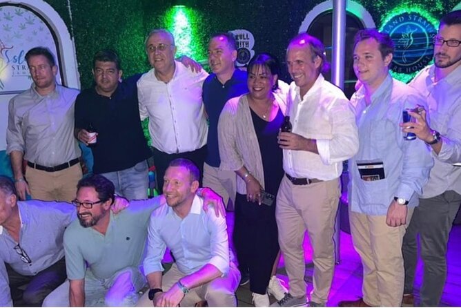 Blue Hole Mineral Swim, Negril Ricks Cafe, & Herb Farm Combo Tour - Group size, privacy style, and how to make it feel personal