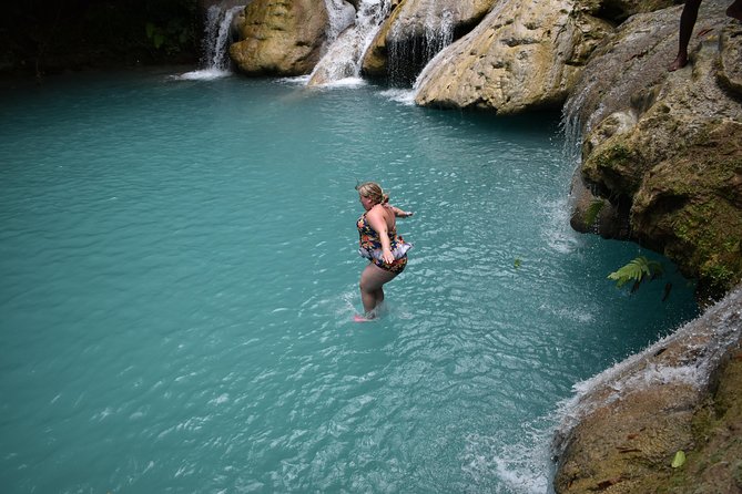 Blue Hole plus Secret Falls & Dunn's River Falls from Grand Palladium - The ride experience: guides, drivers, and that long-road energy