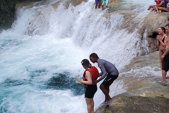 Bluehole and Bamboo Rafting from Montego Bay - Bamboo Avenue on the White River: A Peaceful Glide With Optional Limestone Massage