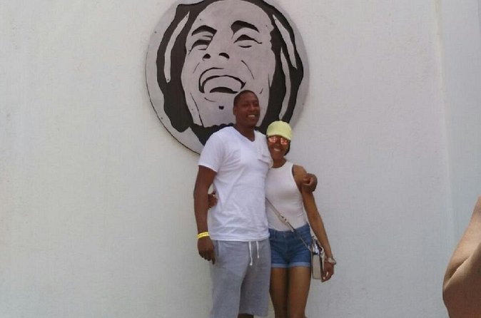 Bob Marley Mausoleum Tour, Nine Miles Jamaica from Montego Bay - Stop 1: Bob Marley Mausoleum (the heart of the visit)