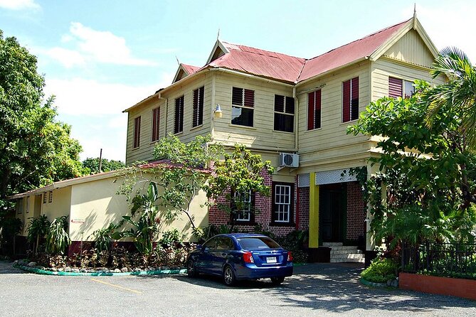 Bob Marley Museum Full Day Tour from Montego bay - Island Grill Lunch: Where Jamaican Comfort Food Gets Serious