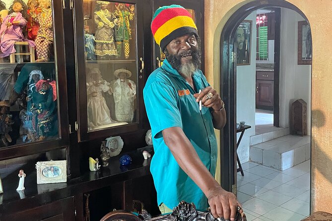 Bob Marley's Nine Mile Mausoleum Tour (Complimentary Rum Punch) - Stop 1 in Nine Mile: Marley’s childhood home, birth details, and what to watch for