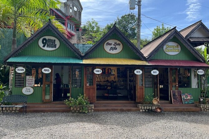 Bob Marley's Nine Mile Tour with Admission from Montego Bay - Rio Bueno Photo Stop and Columbus Park in Discovery Bay