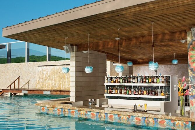 Breathless Montego Bay Resort Private Airport Transfer - Your First Five Minutes: Finding Your Driver at Sangster