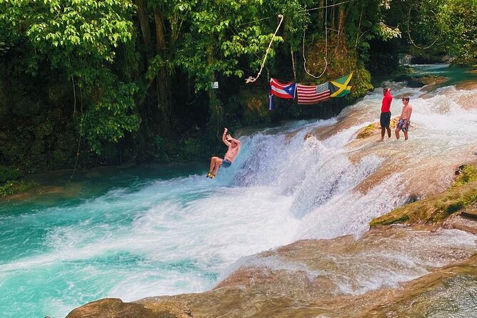 Combo Tour Dunn's River Falls and BlueTour from falmouth - Ocho Rios and jerk lunch: building in local flavor and downtime