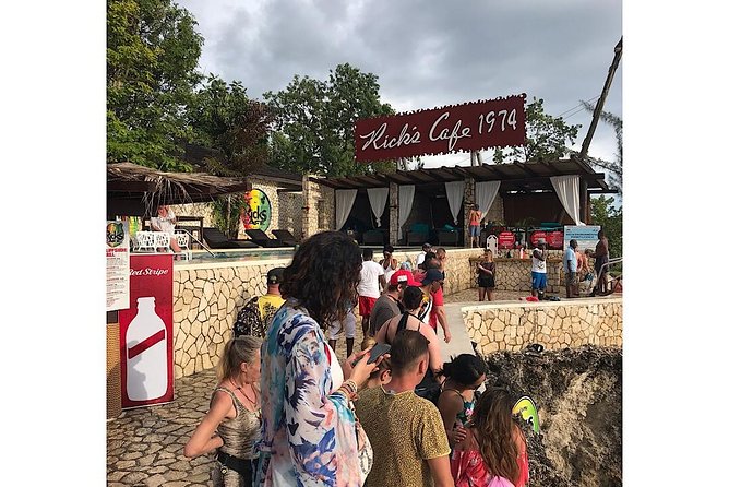 Day Tour Negril Beach & Ricks Cafe - Rick’s Cafe: Sunset Views, DJ Music, and the Cliff-Jump Crowd