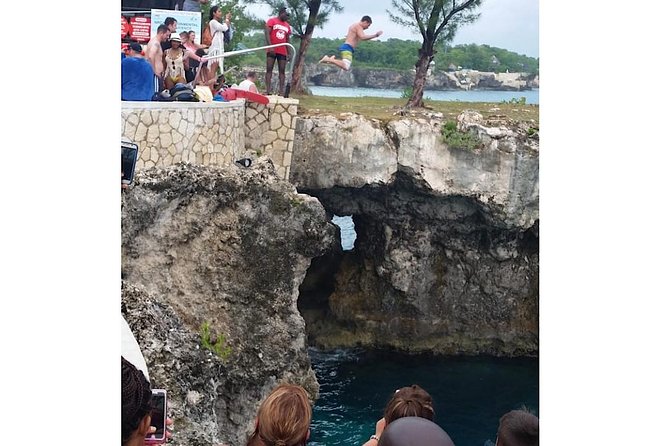 Day Tour Negril Beach & Ricks Cafe - What to Bring and Wear for a Smooth Beach-to-Sunset Schedule