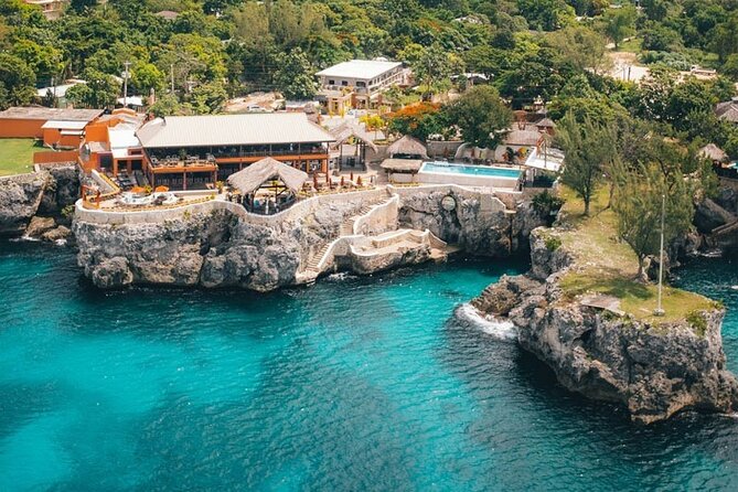 Day-Trip to Rick's Cafe from Montego Bay - Montego Bay Pickup to Negril: the easy ride you’re paying for