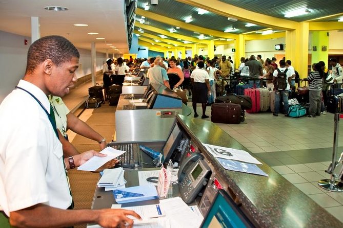 Departure Shuttle to Airport, Club Mobay Fast Track & VIP Lounge Combo - Inside the VIP Lounge, What You Can Actually Do