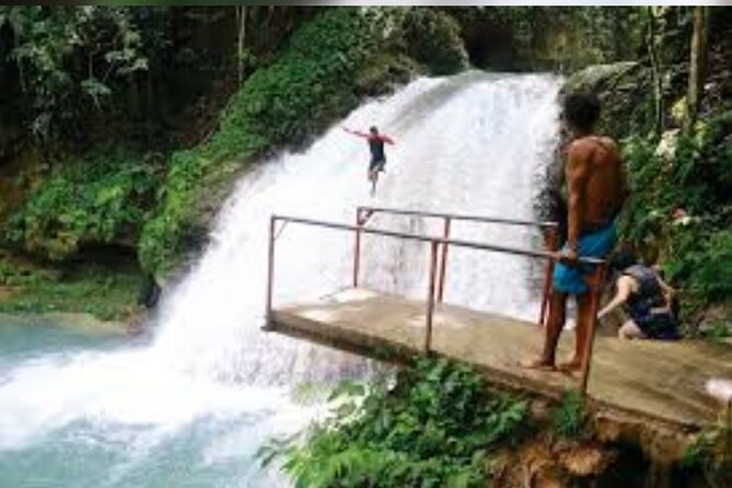 Dunn's River Falls and Blue Hole Secret Falls Combo Daytrip - Dunn’s River Falls: Guided Ascent Up the Tiers and the Best Photo Angles in the Water