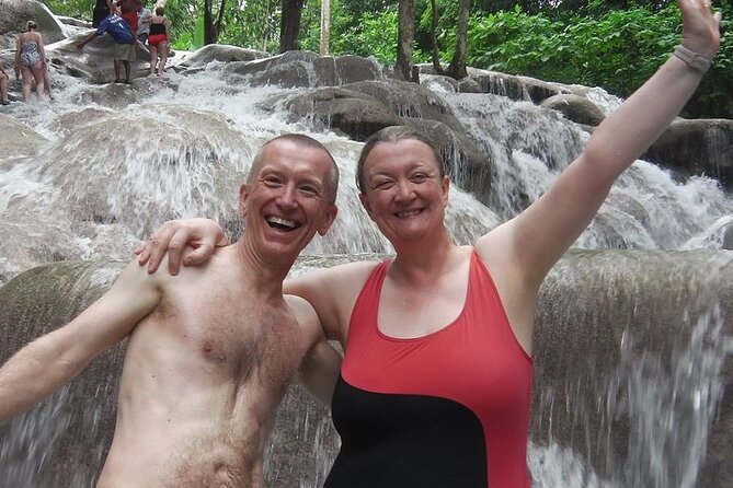 Dunn's River Falls Climb and Beach Include Entry Fee (ᵔᵕᵔ) - The 600-Foot Climb, Why a Guide Matters