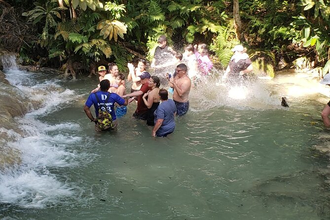 Dunn's River Falls Half Day Tour From Montego Bay - Your 90 minutes at Dunn’s River Falls and park