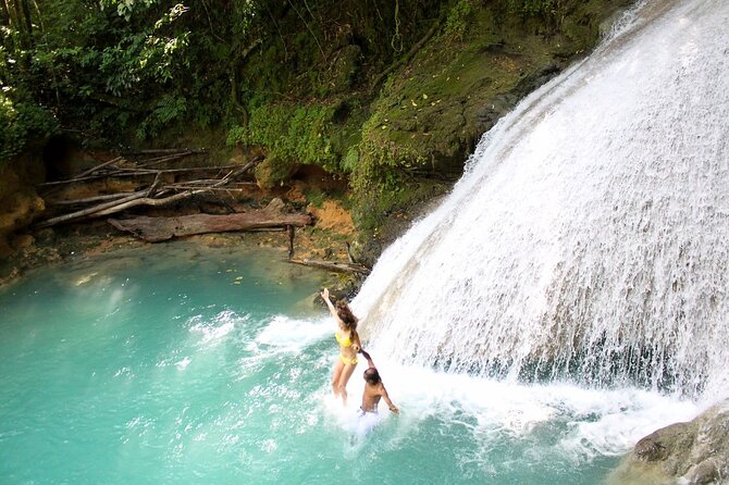 Dunns River Falls and Blue Hole Ocho Rios - From Montego Bay or Falmouth to Ocho Rios: How the Day Starts