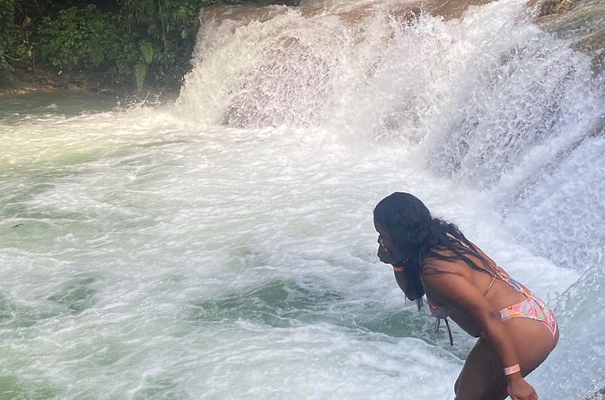 Dunns River Falls and Shopping Tour in Ocho Rios - Entering Dunns River Falls: what the climb and swim actually mean