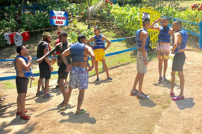 Explore Montego bay Jamaica toMartha Brae Rafting &Blue Hole Tour - The drive to Ocho Rios and why the air-conditioning matters