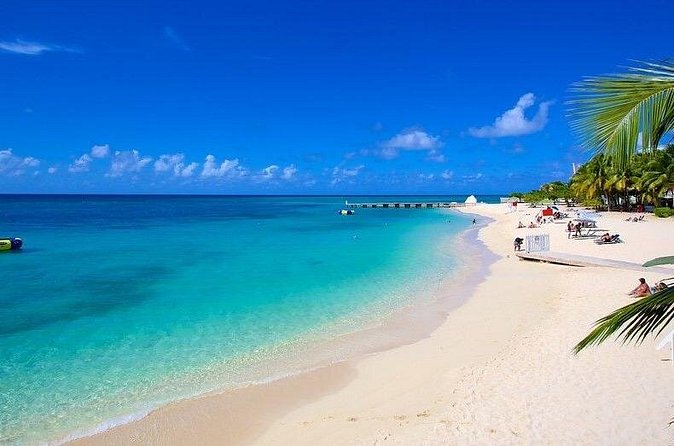 Falmouth Shore Excursion: Doctor's Cave Beach Private Tour - Who this private tour fits best