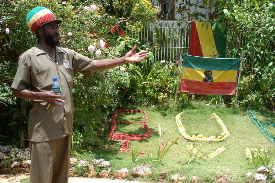 From Montego Bay: The Bob Marley Guided Tour of Nine Mile - Visiting Bob Marley’s Mausoleum: Respectful Grounds With Real-World Practicalities