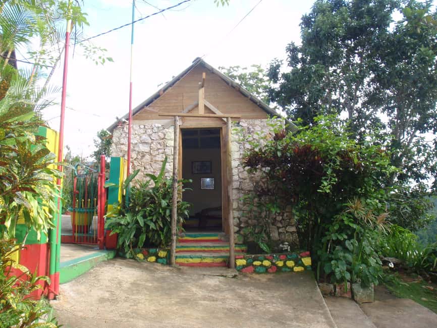 From Montego Bay: The Bob Marley Guided Tour of Nine Mile - Arriving at Nine Mile: Birthplace Energy and a Community-First Feeling