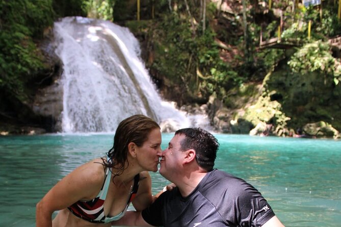 Full-Day Tour of Blue Hole and Dunn's River Falls, Including Fees - Who this tour suits best, and who should think twice