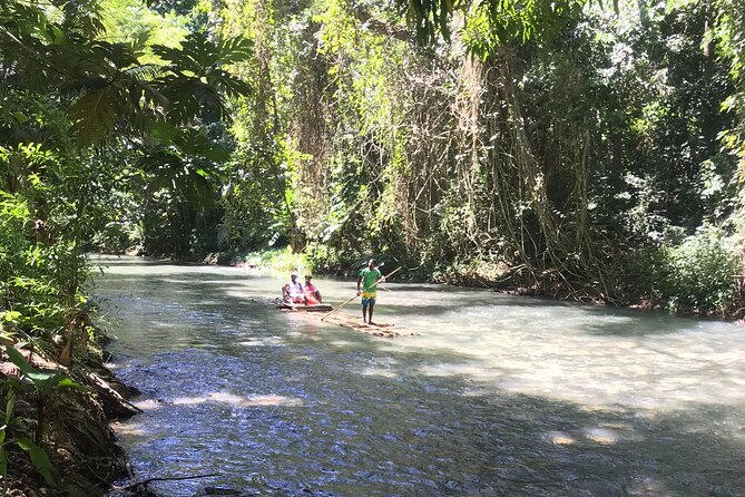 Jamaica Bamboo Rafting Tour Limestone Foot Massage - Limestone foot massage: why this stop is more than a nice add-on