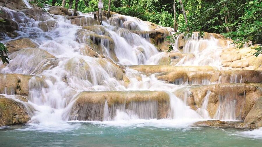 Jamaica: Bob Marley, Dunn's River Falls and Luminous Lagoon - Dunn’s River Falls: the 600-foot climb and what you can control