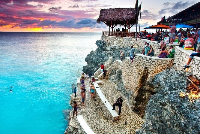 Jamaica Sunset at Rick's Cafe Private Tour with Transfer - Price and logistics: $105 worth it, or too much for your style
