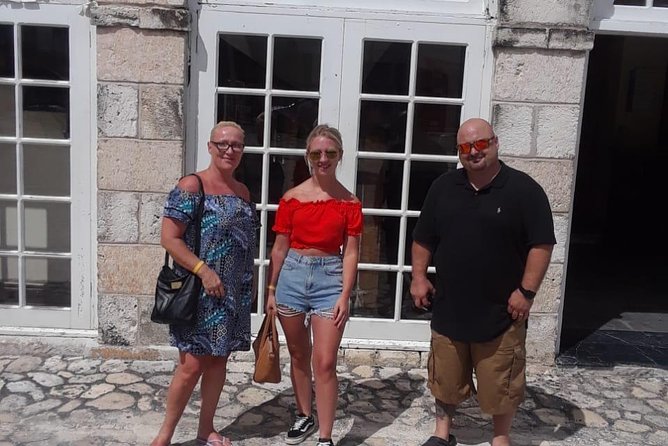 Jamaica Super Saver: Montego Bay & Rose Hall plus Mystic Lagoon Night Cruise - Transportation and Timing: The Real-Life Side of a 6-Hour Tour