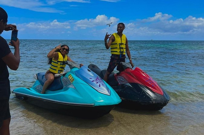Jet Ski in Montego Bay - Breeze in Water Sports Beach: Where the Fun Starts