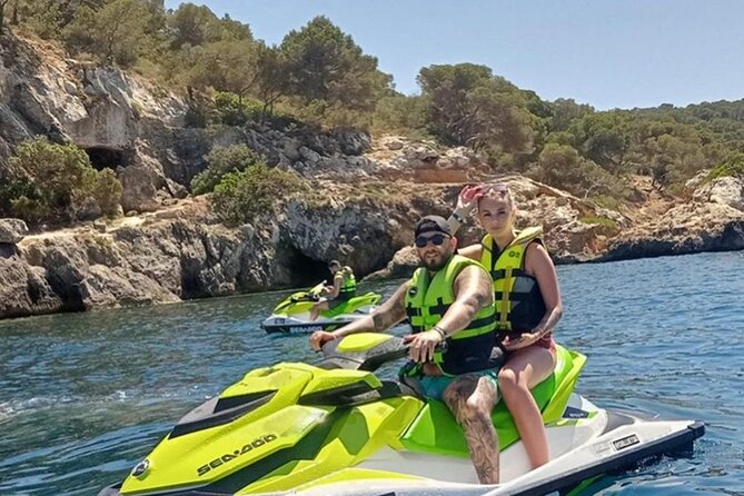 Jet Ski/ Parasailig Water Activity in Montego Bay Jamaica. - Road to the coast: pickup, Wi-Fi, and quick local tips