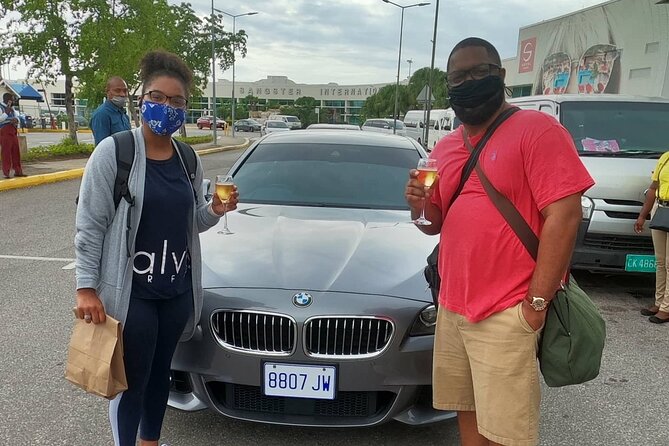 Luxury Transfer: Montego Bay Airport - Negril & Ocho Rios Resorts - Adding a Shopping Stop or a Quick Detour