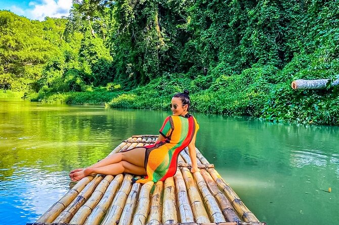 Martha Brae Rafting Experience w/Jerk Chicken Lunch, Montego Bay - Vendors along the riverbanks: how to browse without turning it into a chore