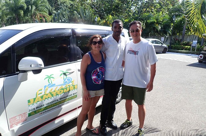 MBJ Transfer - Montego Bay Hotels Only - Vehicle Comfort: Sedan or Air-Conditioned Minivan