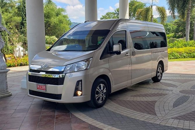 Montego Bay Airport To Luxury Bahia Principe Runaway Bay - Price and value: what about $50.03 per person makes sense