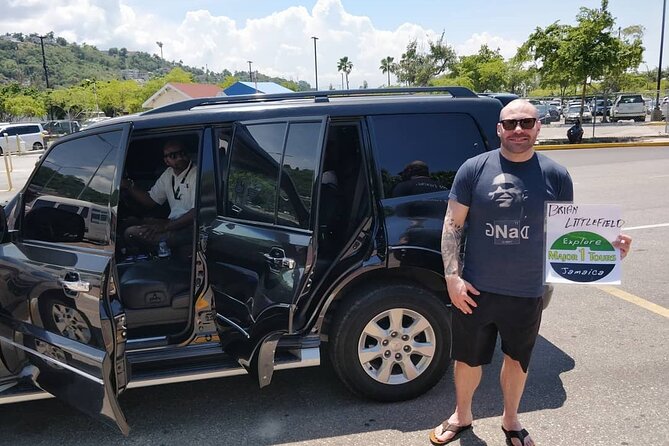 Montego Bay Airport Transfer to Ocean Eden Bay and Coral Spring - Getting Found at Sangster International Airport, right after customs